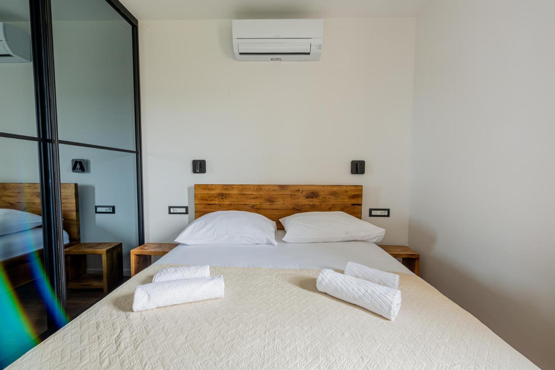 Bulli Croatia Hotel Seget Donji ภายนอก รูปภาพ